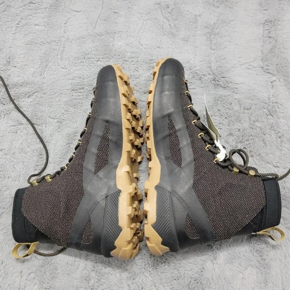 Naglev unico boots